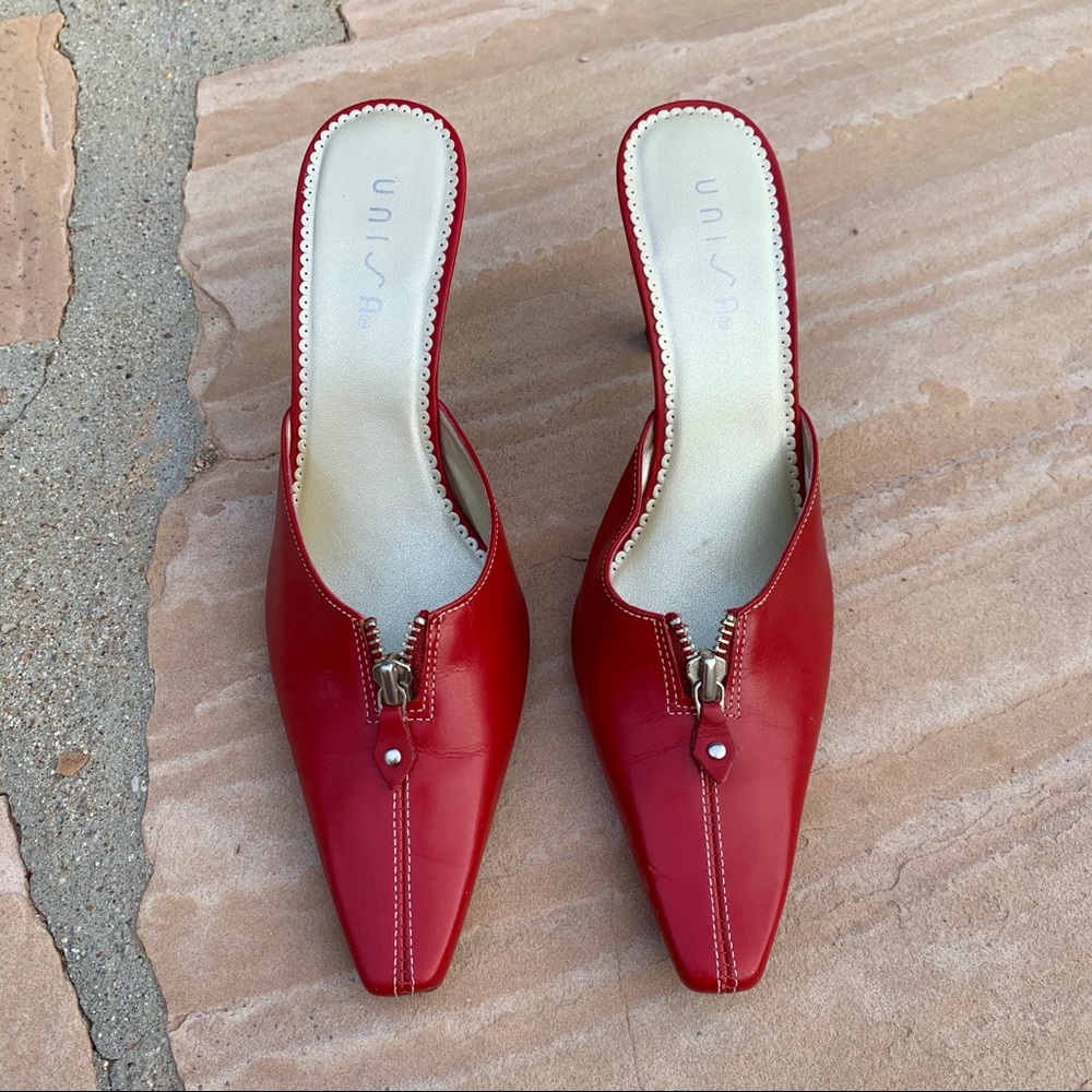 Vintage red pointed toe heels